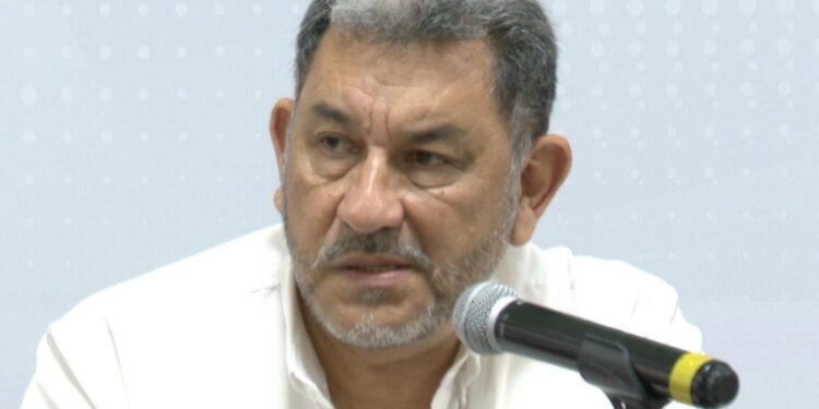 Amado Cruz Malpica, alcalde porteño, anunció que 50 cruceros de la ciudad de Coatzacoalcos tendrán modernos semáforos. El objetivo es darle una mejor seguridad vial a los porteños