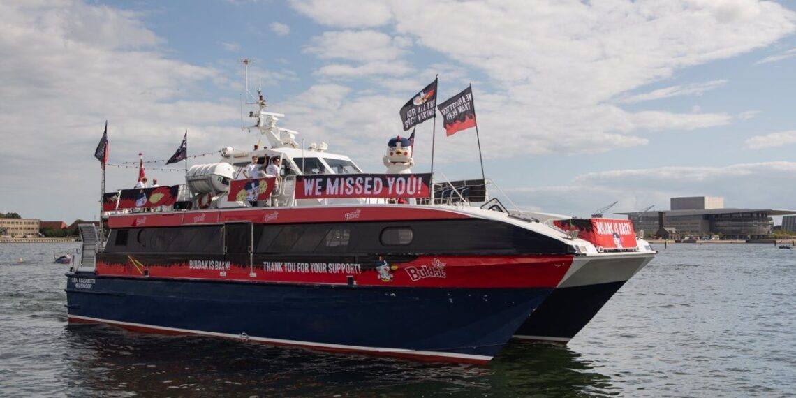 Buldak celebra su exitoso regreso a Dinamarca con una fiesta Spicy Ferry