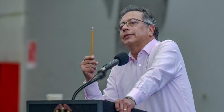 'Seguirá viajando más porque cada vez atraemos más inversión'