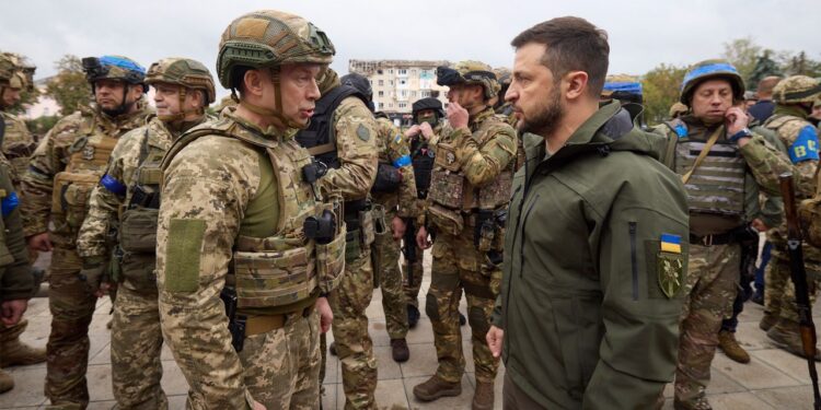 EEUU quiere enviar a Ucrania misiles de crucero furtivos JASSM para los cazas F-16