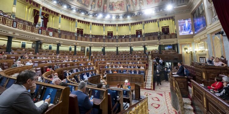 El Congreso gasta más de 4 millones de euros por año en viajes nacionales de diputados