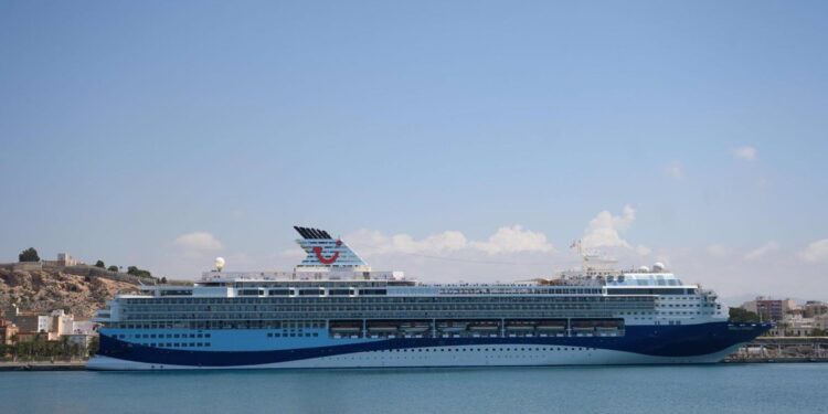 El número de cruceristas en España crece un 5,7% hasta julio superando los 6,4 millones