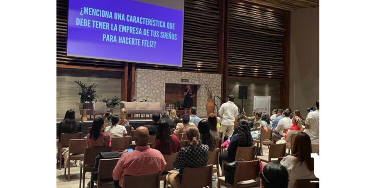 ACOTUR promueve mejores prácticas laborales en industria turística para reducir escasez de personal