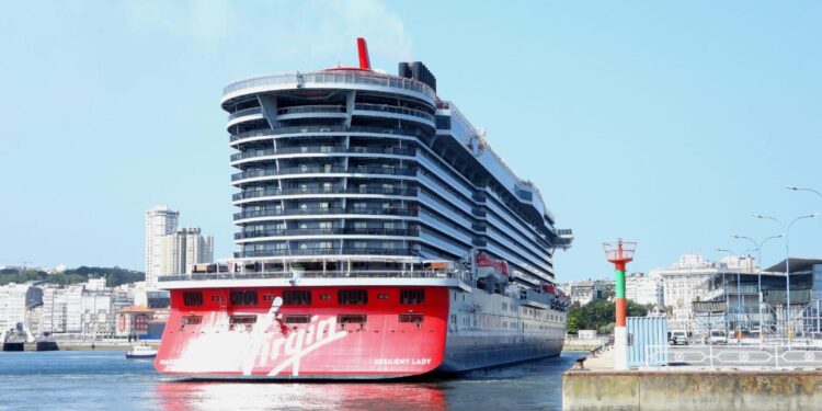 Resilient Lady, el segundo crucero de Virgin Voyages que recala en A Coruña.