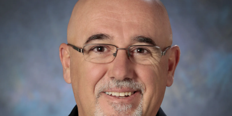 Mario Parodi nombrado en Crystal.