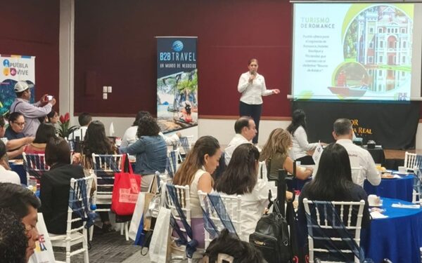 Gobierno estatal promueve a Puebla ante turoperadores de Oaxaca