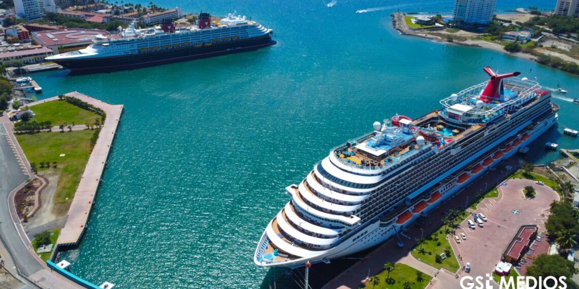 Puerto Vallarta espera 5 arribos de cruceros para agosto