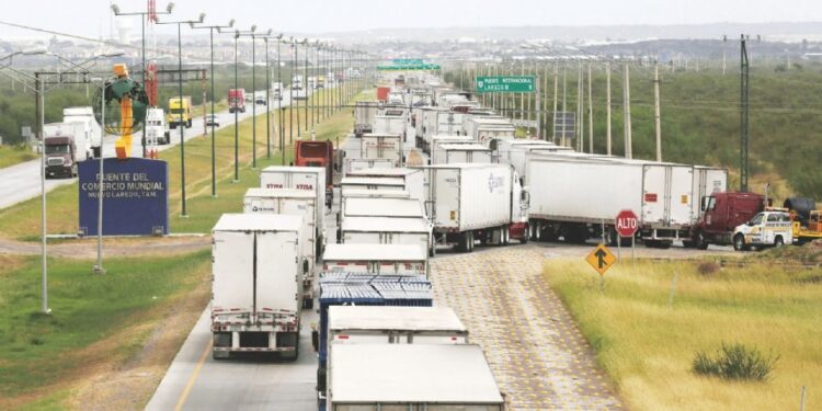 RIESGO PARA OPERADORES Por falta de choferes y dobleteo de viajes