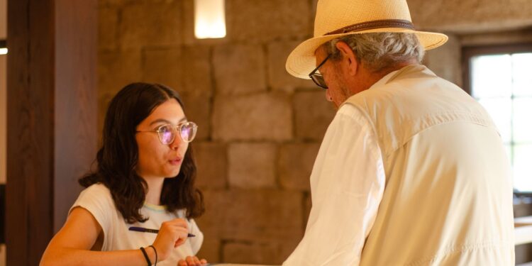 ❌✅ Encuesta | ¿Usas las redes sociales para encontrar sitios mientras estás de vacaciones?