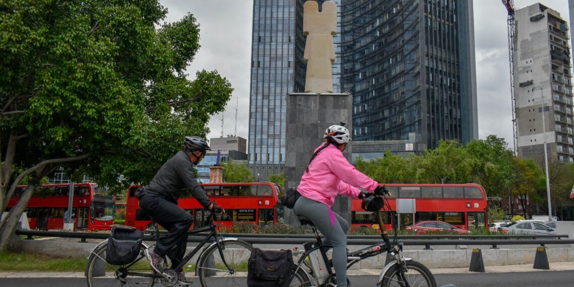 Movilidad en bicicleta se dispara en CDMX con 456 mil viajes diarios en 2024
