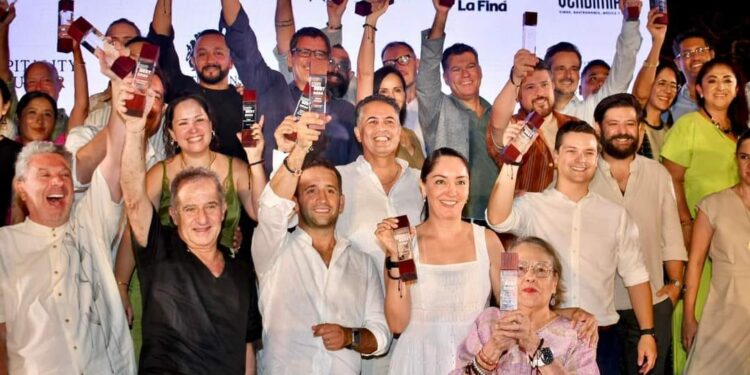 Veracruz recibe reconocimiento a la mejor oferta turística