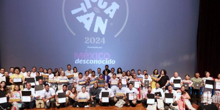 &Quot;Yucatán Brilla En La Segunda Edición De ‘Lo Mejor De Yucatán’ 2024: ¡Más De 110 Mil Votos Celebran Lo Mejor Del Estado!&Quot; El Esplendor De Yucatán Ha Sido Nuevamente Celebrado En La Segunda Edición De La Premiación &Quot;Lo Mejor De Yucatán&Quot; Un Evento Organizado Por El Gobierno Del Estado A Través De La Secretaría De Fomento Turístico (Sefotur), En Colaboración Con La Prestigiosa Editorial México Desconocido. Este Evento Que Ha Destacado Lo Más Sobresaliente Del Estado En 21 Diferentes Categorías Ha Registrado Más De 110 Mil Votos Reafirmando La Grandeza Como Uno De Los Destinos Turísticos Más Importantes De México. Https://Larevistadelsureste.com