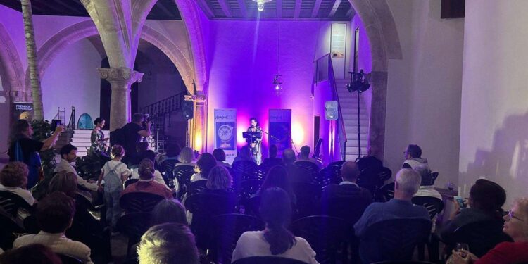 Inauguración del festival en Can Balaguer