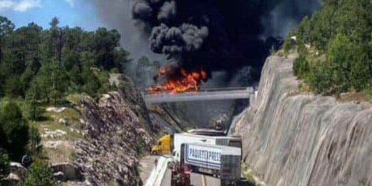 Los servicios de transporte de pasajeros han detenido sus viajes de Durango a Mazatlán debido a la situación de inseguridad