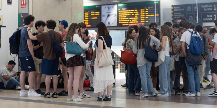 El 63% de los viajes se han realizado en ferrocarril y el resto, en autobús.