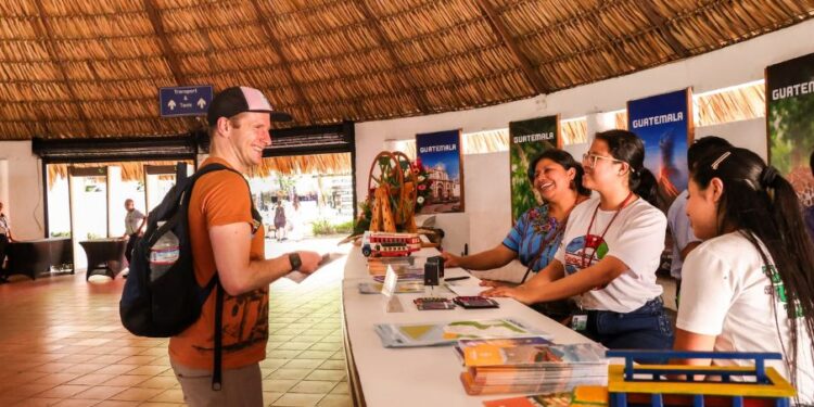 Inició la temporada de cruceros en Guatemala 2024-2025