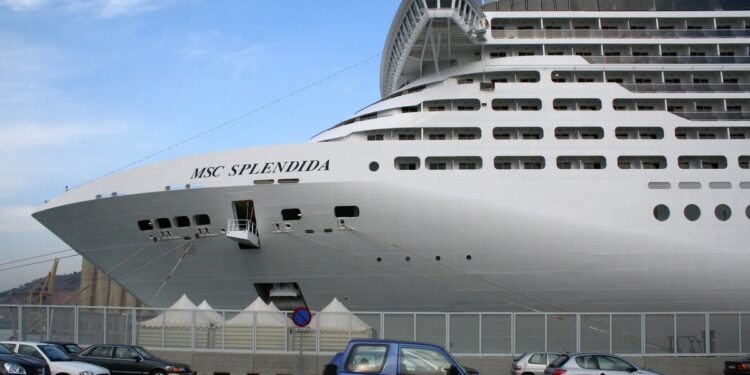 Barcelona aumenta el IBI de los hoteles y las terminales de cruceros