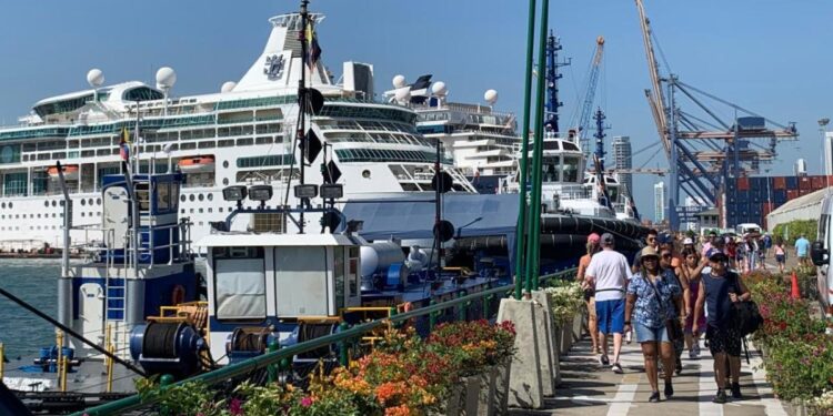 Cartagena se posiciona en el turismo internacional de cruceros