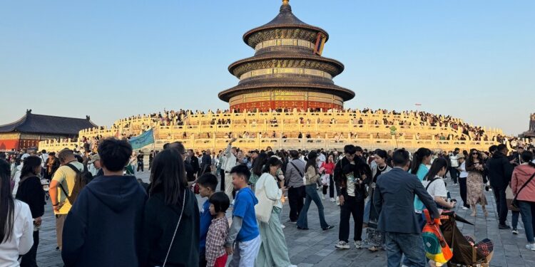 China cierra su "golden week" con 2.000 millones de viajes