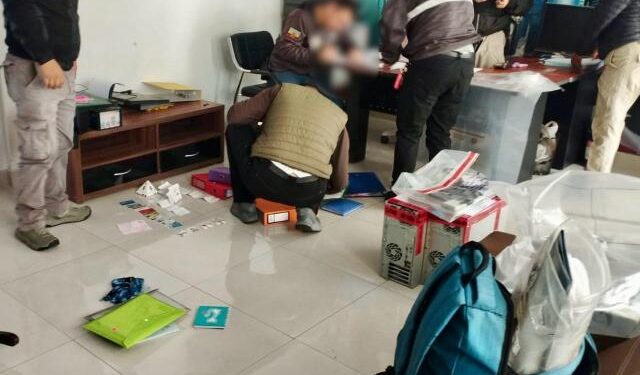 Cinco personas captaban en agencia de viaje a víctimas de tráfico de migrantes