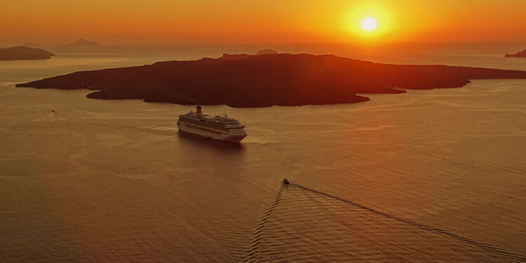 Costa Cruceros fortalece su estructura comercial y se prepara para el futuro