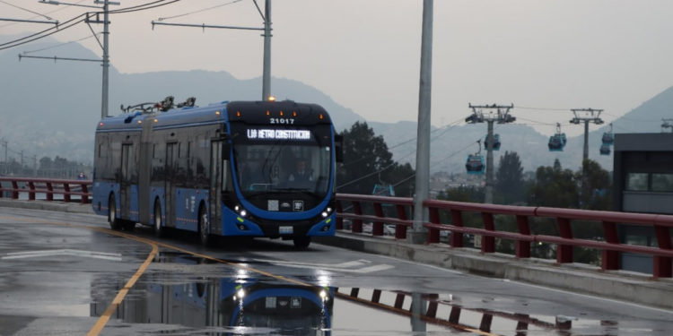 El Trolebús Elevado registra 57.3 millones de viajes realizados desde Constitución de 1917 a Acahualtepec, informaron las autoridades (29/10/2024). Foto: Especial