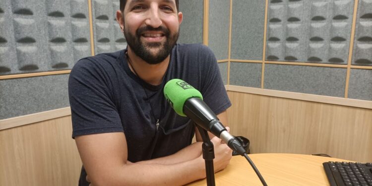 LUIS BENÍTEZ: "VIAJAR TE AYUDA A CONECTAR CON OTRAS PERSONAS, PERO TAMBIÉN CONTIGO MISMO"