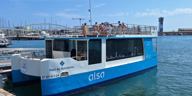 El Bus Náutico del Port de Barcelona suma 125.000 viajes en los primeros tres meses