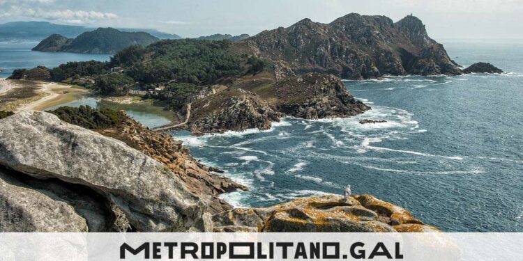 Viajes diarios de Vigo a Cíes para disfrutar del paraíso con estas visitas guiadas
