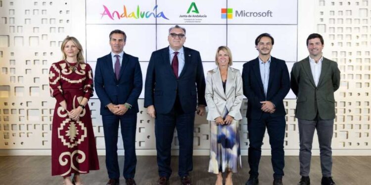 De izquierda a derecha: Teresa Astolfi, delegada de la Junta de Andalucía en Madrid; Francisco Montes, director general de Turismo de la Junta de Andalucía; Arturo Bernal, consejero de Turismo y Andalucía Exterior de la Junta de Andalucía; Natalia Escobedo, directora ejecutiva de Sector Público, Sanidad y Educación en Microsoft España; Alejandro Mullor, director de Turismo a nivel global en Microsoft Corporation; Fernando Valiño, director de Gobiernos Regionales y Sanidad de Microsoft España.