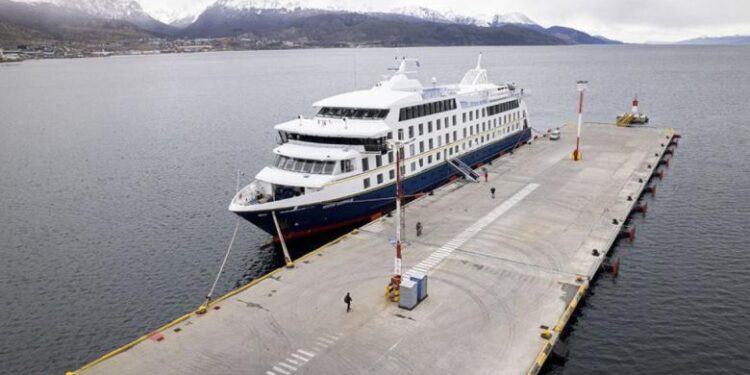 Comenzó la temporada de cruceros en el puerto de Ushuaia