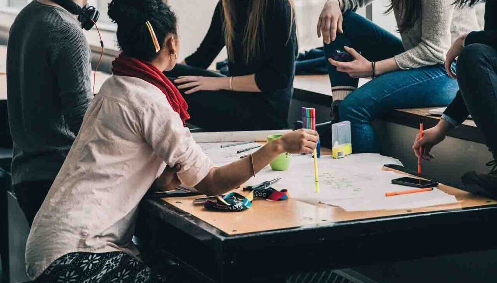 Los 10 mejores destinos para estudiar una maestría en el extranjero en 2025