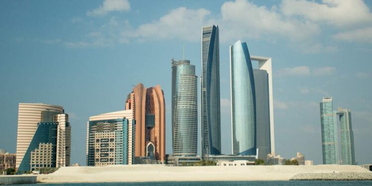 los 25 mejores destinos para visitar según Viajes National Geographic (y uno tiene una joya arquitectónica de Carme Pinós)