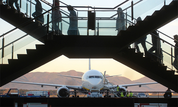Las aerolíneas lanzan una ofensiva contra las OTA: ‘Estafan a los ...