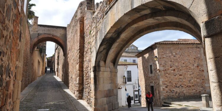 las 3 ciudades españolas que debes visitar en otoño