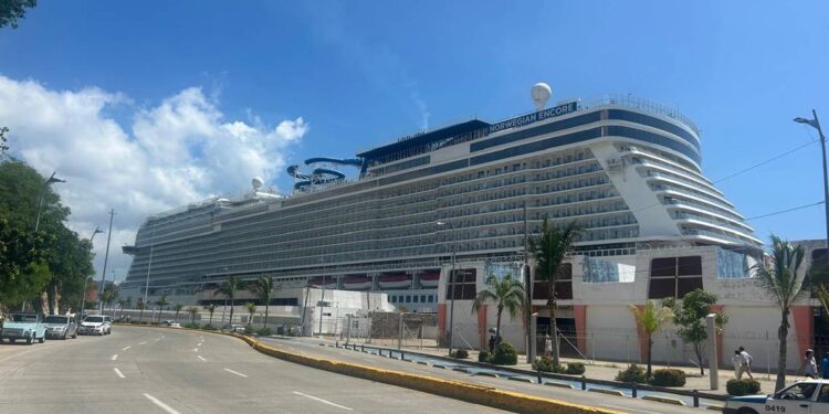 Arribo de crucero, aliento económico para prestadores de servicios - El Sol de Acapulco