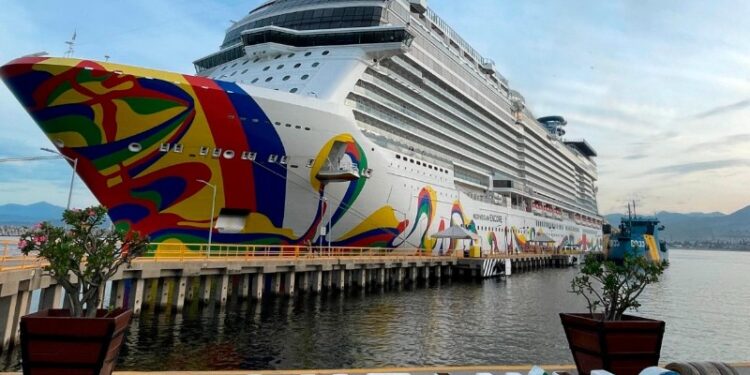 Primeros arribos de cruceros dejan $8 mdp en derrama económica