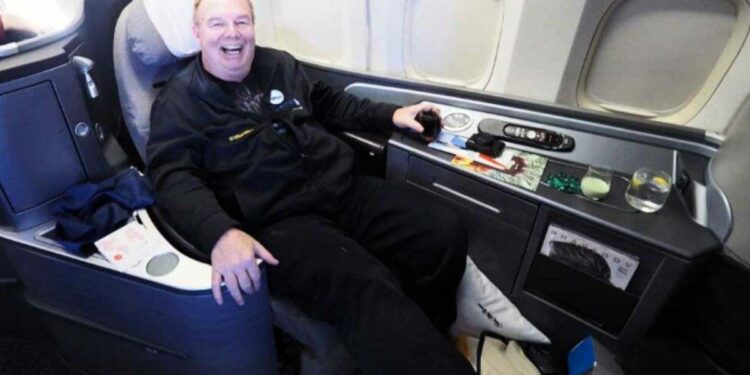 lleva 12.000 vuelos o más de seis viajes a la luna