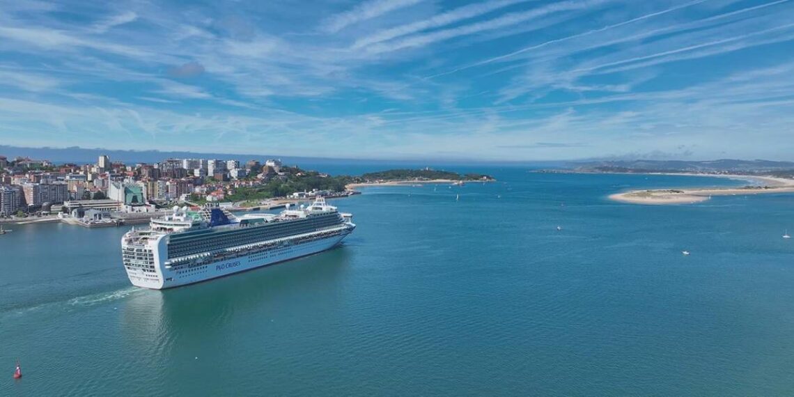 Santander cierra la temporada de cruceros con un 41% más de pasajeros que en 2023