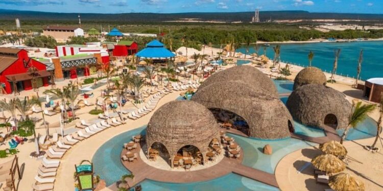 Port Cabo Rojo: De vía de exportación de bauxita a moderno centro de cruceros que marcó el despegue del turismo en Pedernales
