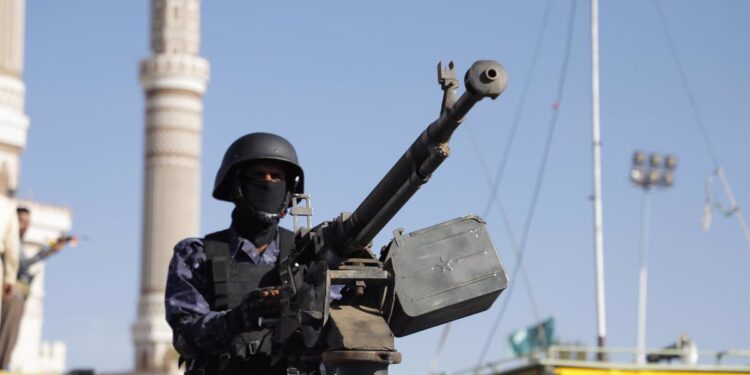 Los hutíes dicen haber lanzado desde Yemen tres misiles de crucero contra "instalaciones militares" de Israel