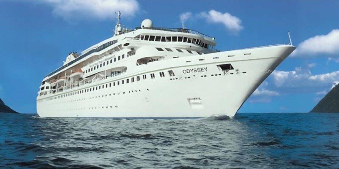 Un crucero que recorre el mundo zarpará tras estar cuatro meses varado en la capital de Irlanda del Norte