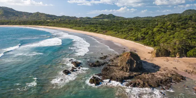 El rincón de Costa Rica que combina playas, animales asombrosos y volcanes