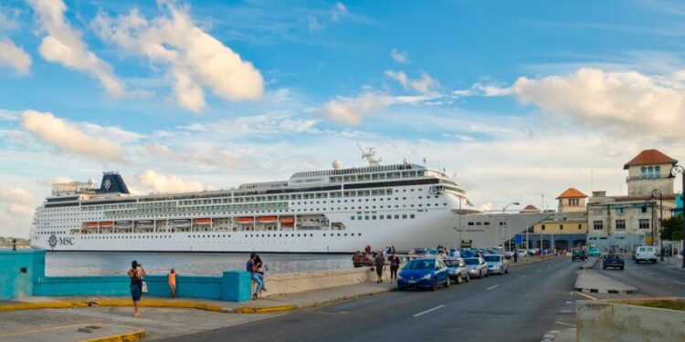 Tribunal de Apelaciones de EE.UU. deja sin efectos un fallo que condenaba a varias compañías de cruceros a pagar millones de dólares por utilizar los muelles de La Habana