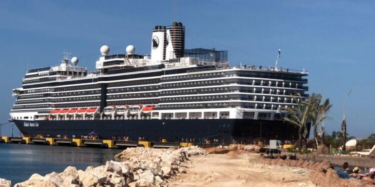 Llega cuarto crucero a Pedernales con 2,000 turistas