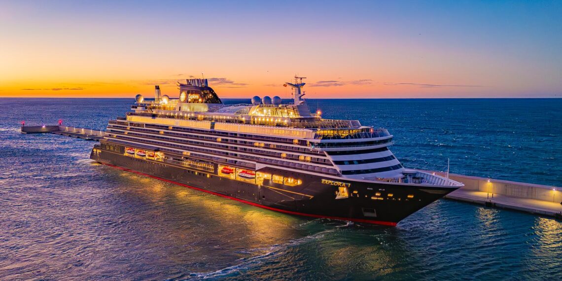 Primera escala del crucero Explora I en el Puerto de Motril