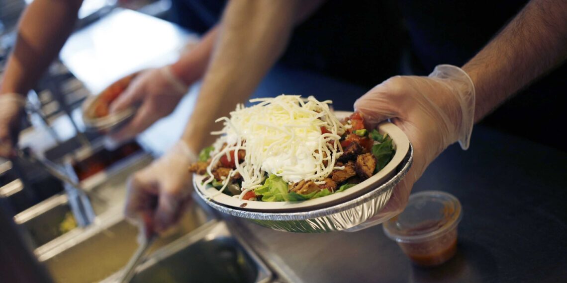 Accionista de Chipotle demanda por porciones más pequeñas
