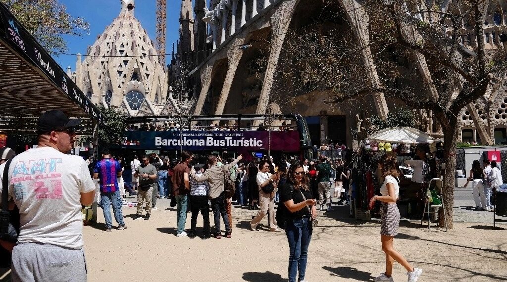 La Jornada - Monterrey: Denuncian fraude de 5 mdp con supuestos viajes a Europa