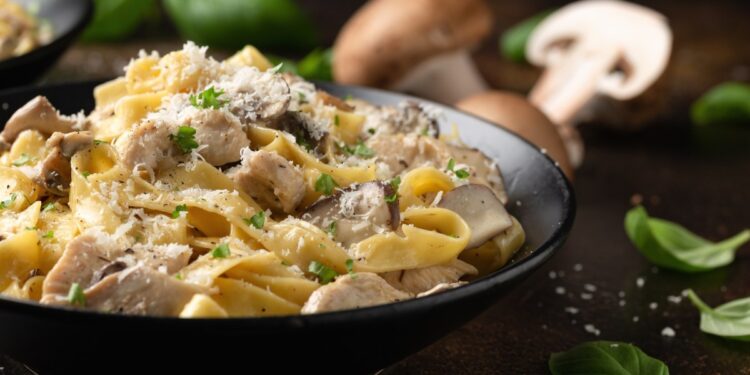 FDA aumenta el nivel de riesgo del retiro de kits Chicken Alfredo en 15 estados