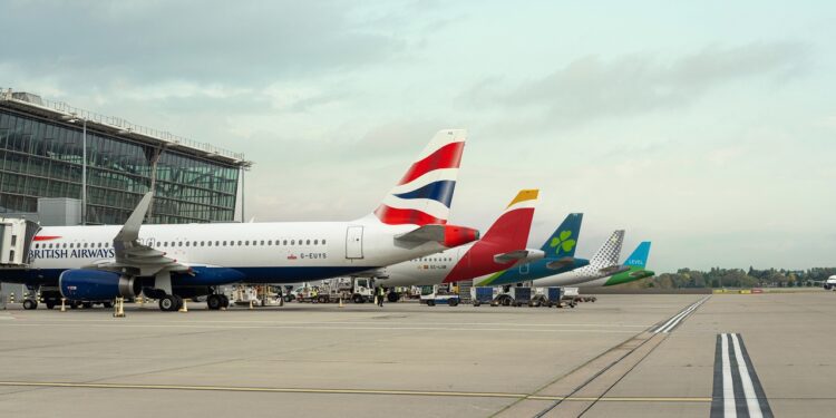 Estas son las fechas clave del Black Friday para conseguir vuelos y programar viajes baratos